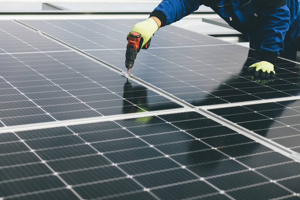 Solar Energy Stocks: 7 Proven Tips to Avoid Costly Mistakes